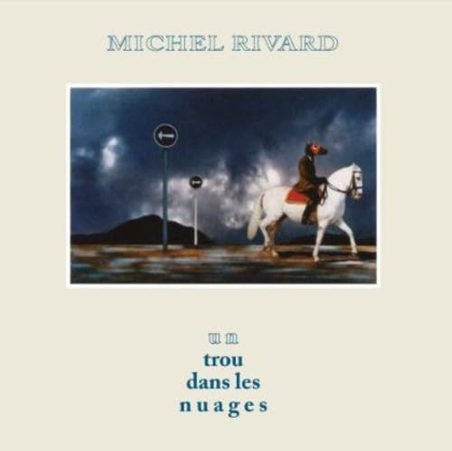 UN TROU DANS LES NUAGES (CD)