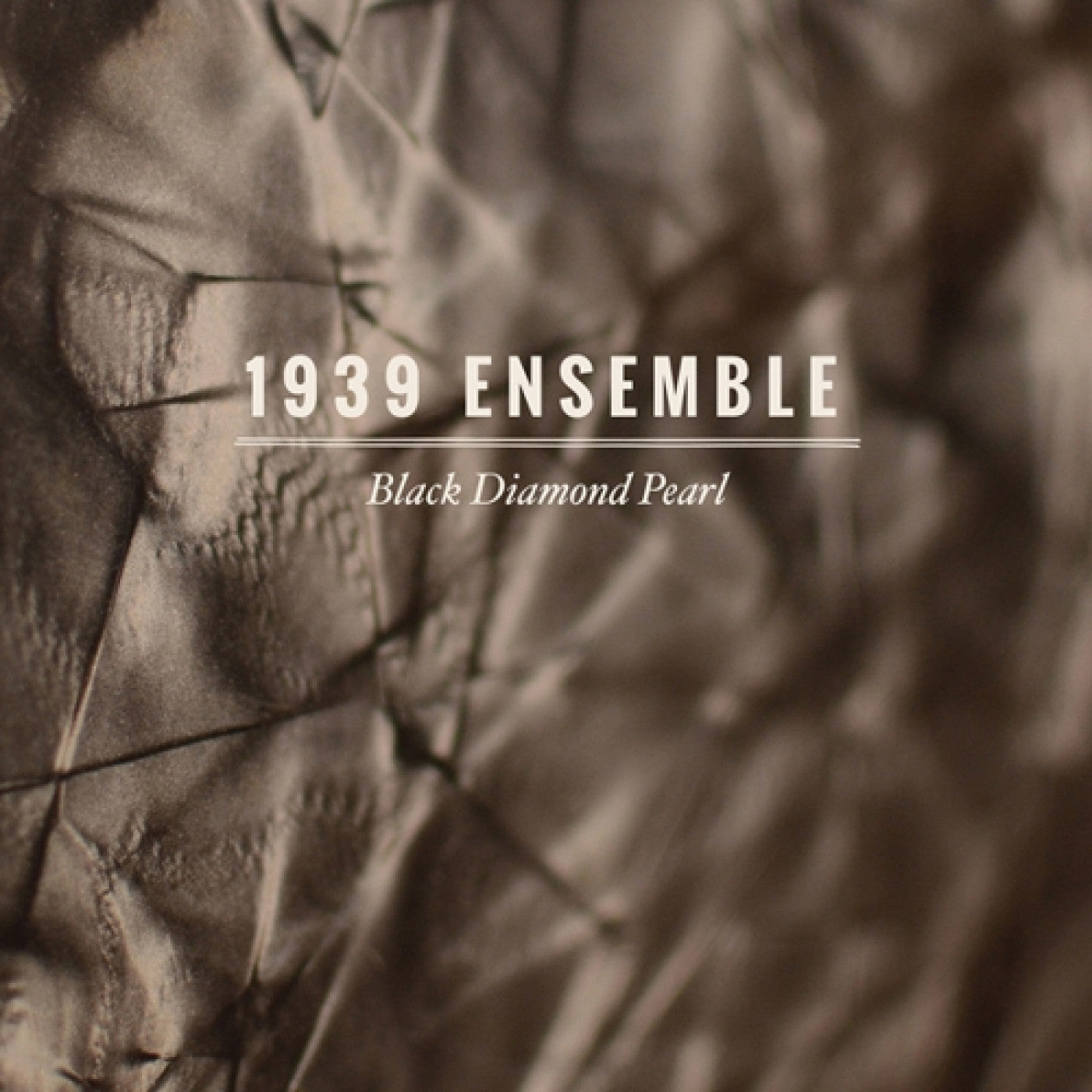 1939 ENSEMBLE - BLACK DIAMOND PEARL