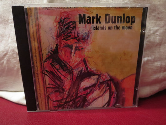 DUNLOP, MARK  - ISLANDS ON THE MOON