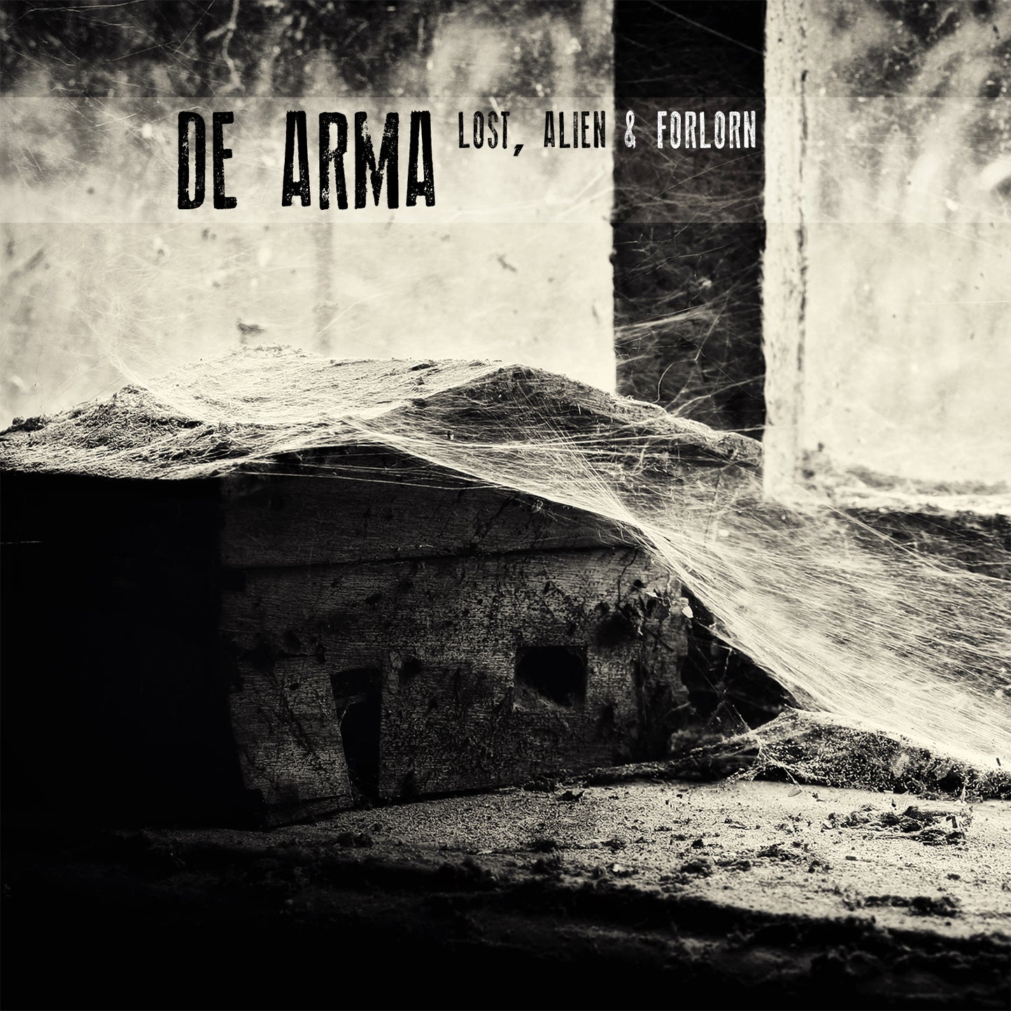 DE ARMA  - LOST, ALIEN & FORLORN